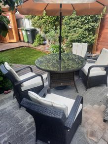 Garden Furniture Set  Excellent Condition