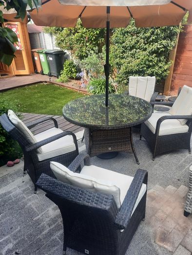 Garden Furniture Set  Excellent Condition