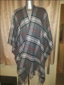 Art of the Scarf Tie Rack Poncho Brand new  Postage included