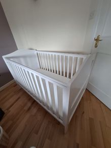 Crib and mattress