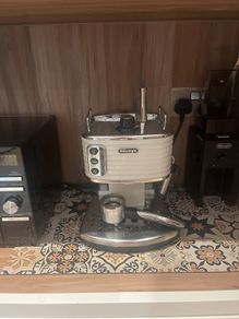 De Longhi espresso machine