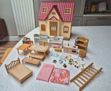 Sylvanian Families Cosy Cottage and accessories