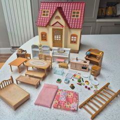 Sylvanian Families Cosy Cottage and accessories