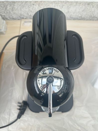 Brand New Nespresso Vertuo Coffee Machine