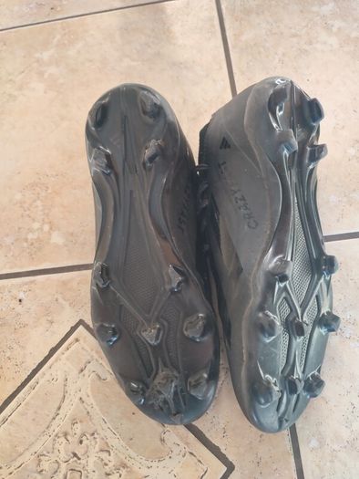 Football shoes