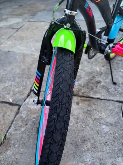 20 Inch Milan Bike with Handlebar Bag