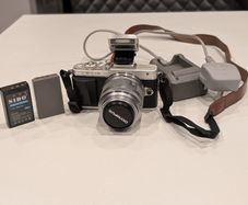 Olympus PEN Lite E-PL7 with 14-42mm lens and accessories