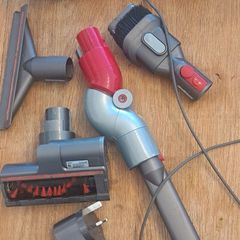 Dyson v7 wall mount charger and accessories