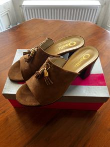 NEW OGETTI Italian tasselled suede slides Size 40 - 6.5