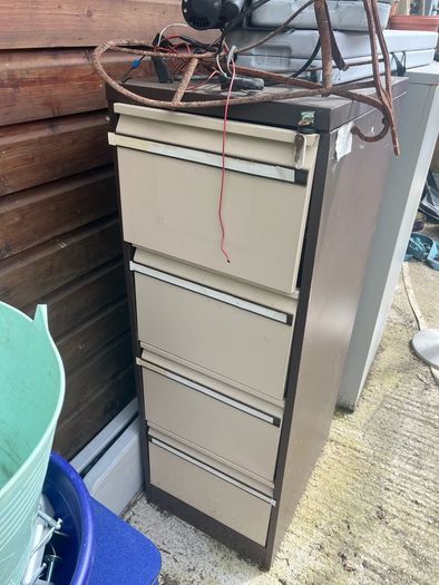 filing cabinets with keys