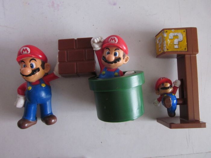 McDonalds Happy Meal Mario Bundle