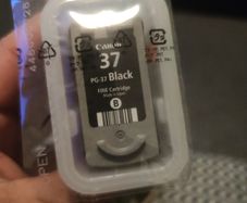 Canon PG-37 black ink cartridge (original Canon)