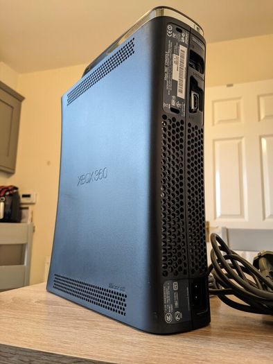 Xbox 360 Console with controller