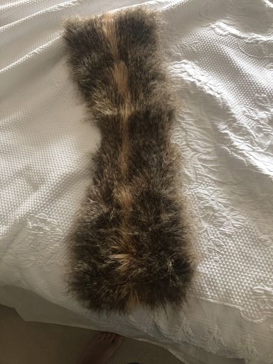 Faux fur collar