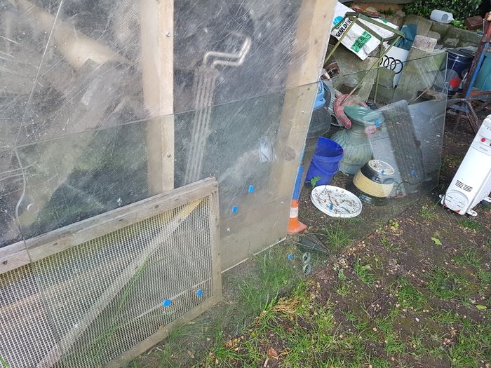 thick large piece of glass 2.40m x 0.86m 1.2cm thick