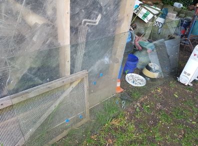 thick large piece of glass 2.40m x 0.86m 1.2cm thick