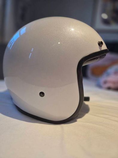 Motorcycle helmet