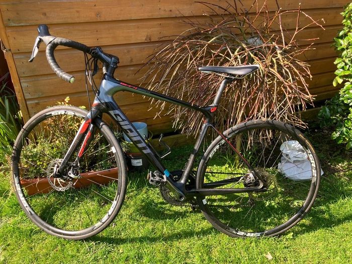 Giant Defy Advanced Pro 2 Road Bike