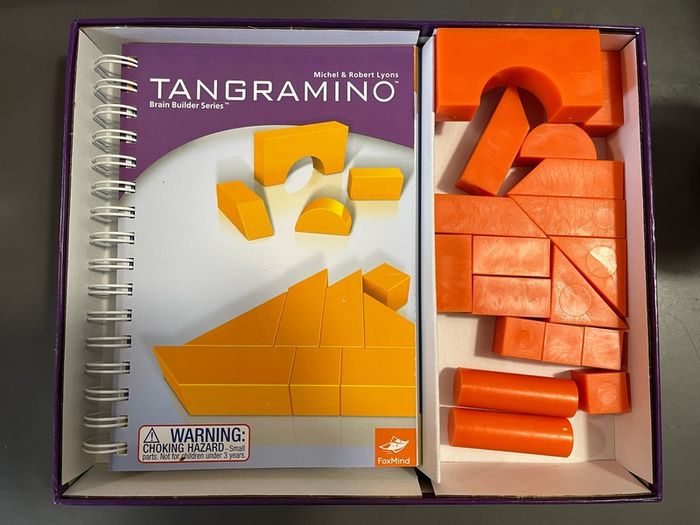 Tangramino puzzle game