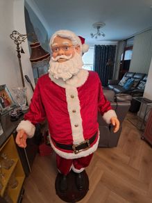 5 foot Santa Claus Singing & Dancing