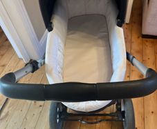 i candy apple 2 pear bassinet and seat frame.