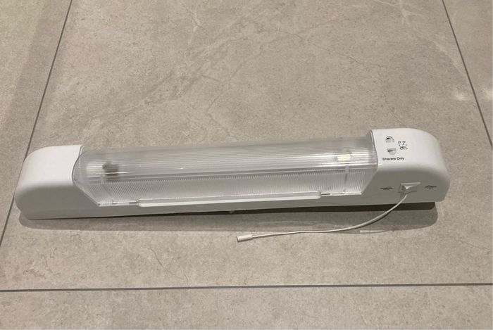 Bathroom lamp
