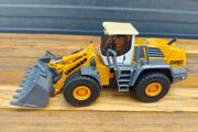 SIKU 3533 Liebherr R580 Wheel Loader - 1 50