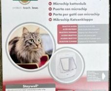 Microchip cat flap