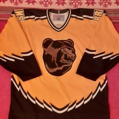CCM Mens NHL Boston Bruins Pooh Bear Jersey Vintage