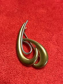 Brooch