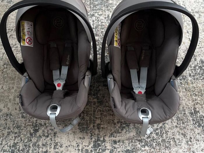 Uppa Baby Vista 2 travel system and accessories