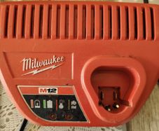 Milwaukee Charger