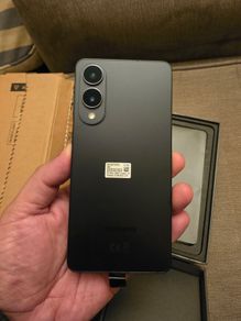 Samsung S25 edge 512 gb brand new.unlocked