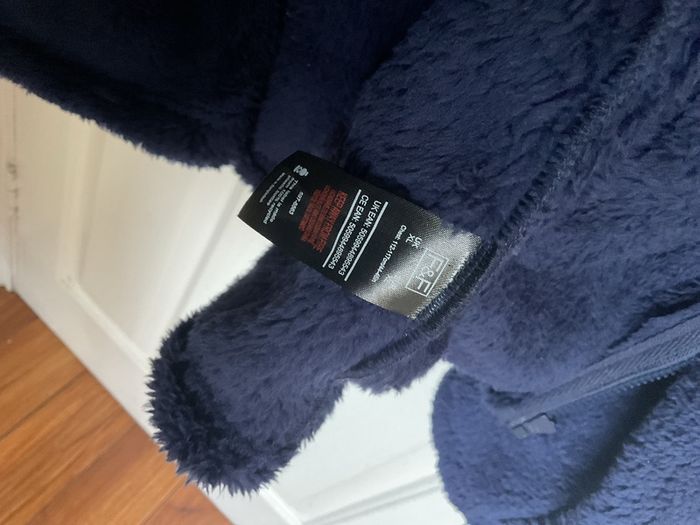 Man's navy fleece BN no tags size xl