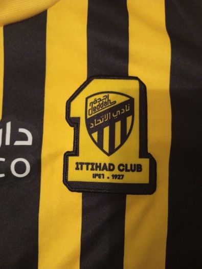 Ittihad jersey ((Benzema 9))