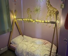 Toddler bed
