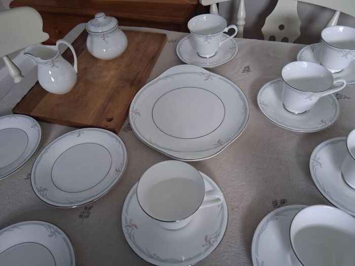 Royal Doulton fine bone china sets
