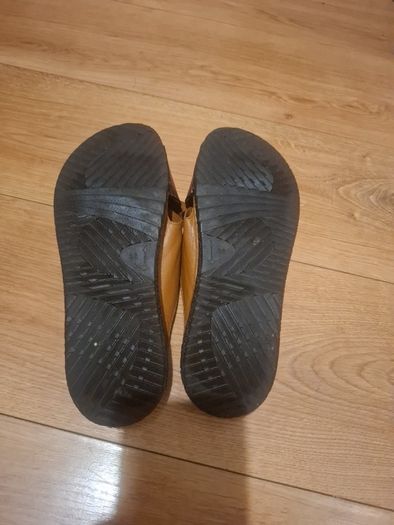 leather sandals