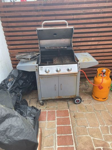 BBQ gas. Read full ad