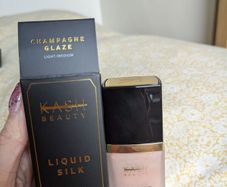 Kash Beauty Liquid Silk Light/Medium face & body illuminator