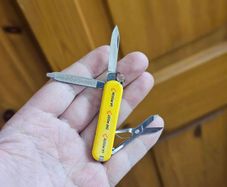 Victorinox Classic Sd 58mm Swiss Army Knife Swiss Post Issued Collectable