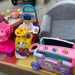 Kids Bundle - Free to take away - must collect today