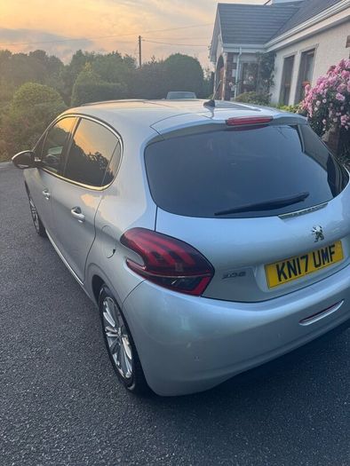 Peugeot 208 Allure Top Spec