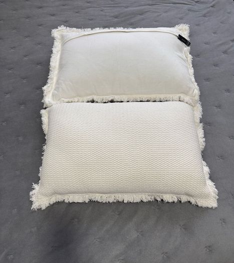 J-Line pillow cushion - 100% cotton
