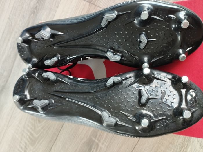 Puma Football Boots UK Size 8