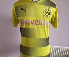 Borussia Dortmund 2017/18 Home Jersey - Small size