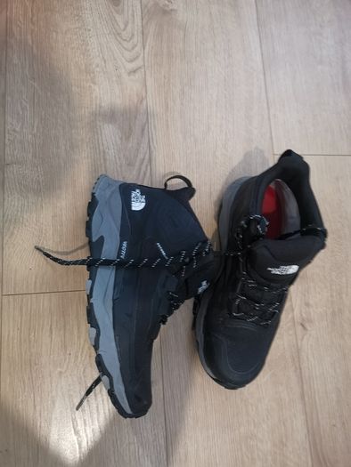 The North Face Shoes- Vectiv Fastpack Mid Futurelight