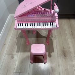 Girls piano and microphone