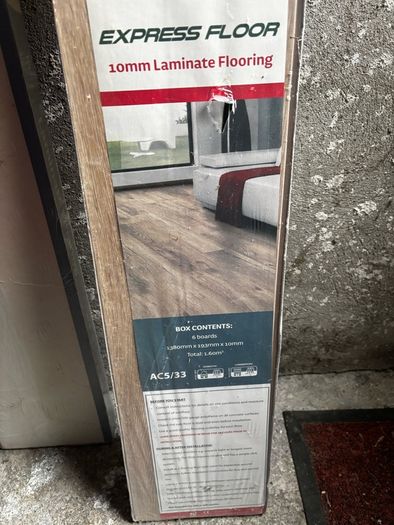 2 x 10mm new Woodies flooring