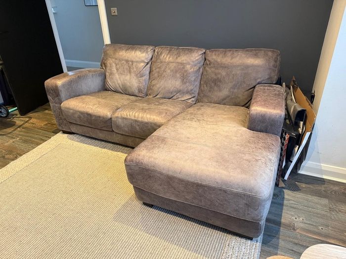 3 seater L shaped leather couch